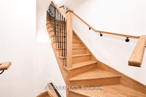 Photo 12 at 7 - 8 Marquette Avenue, Lawrence, Toronto