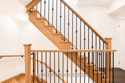 Photo 13 at 7 - 8 Marquette Avenue, Lawrence, Toronto