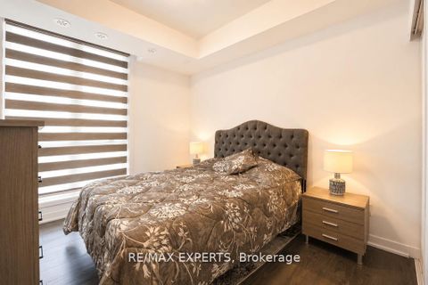 Photo 14 at 7 - 8 Marquette Avenue, Lawrence, Toronto