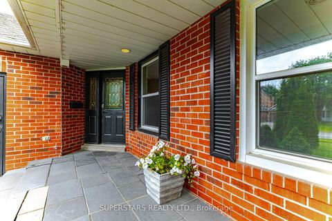 Photo 2 at 99 Peevers Crescent, Glenway Estates, Newmarket