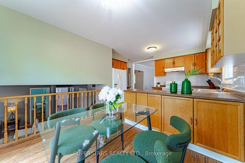 Photo 14 at 99 Peevers Crescent, Glenway Estates, Newmarket