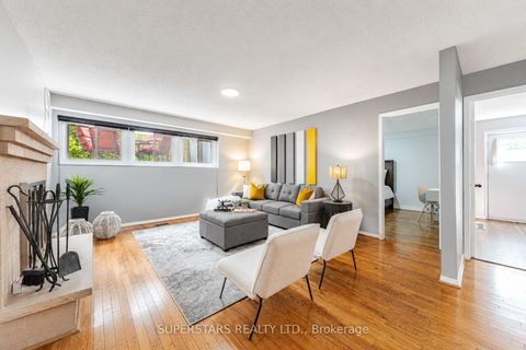 Photo 15 at 99 Peevers Crescent, Glenway Estates, Newmarket