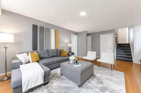 Photo 17 at 99 Peevers Crescent, Glenway Estates, Newmarket