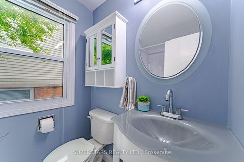 Photo 26 at 99 Peevers Crescent, Glenway Estates, Newmarket
