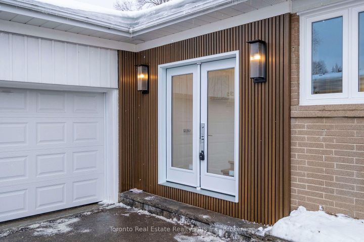Photo 6 at 3 Blithfield Avenue, Bayview Village, Toronto