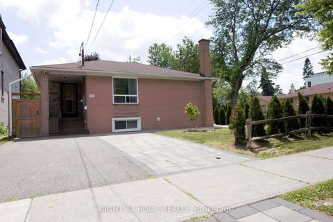 Photo 1 at 263 Patricia Avenue, Newtonbrook West, Toronto