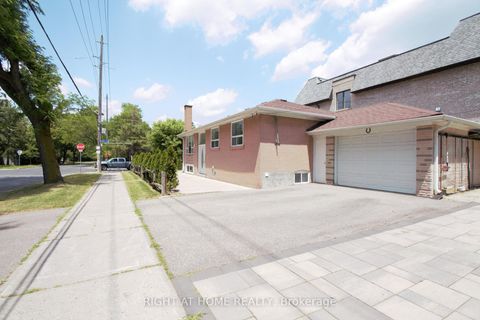 Photo 2 at 263 Patricia Avenue, Newtonbrook West, Toronto