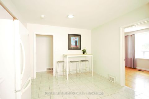 Photo 4 at 263 Patricia Avenue, Newtonbrook West, Toronto
