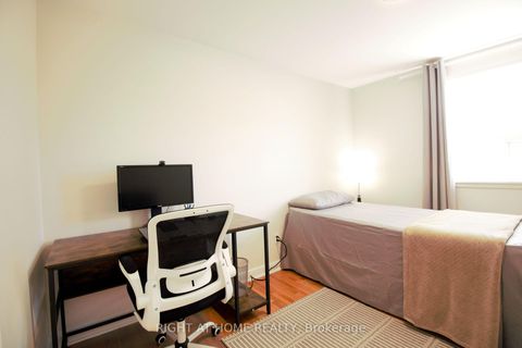 Photo 7 at 263 Patricia Avenue, Newtonbrook West, Toronto