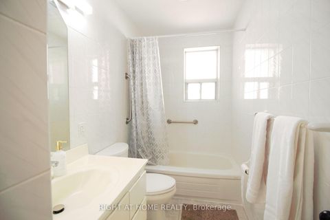 Photo 9 at 263 Patricia Avenue, Newtonbrook West, Toronto