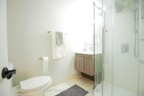 Photo 13 at 263 Patricia Avenue, Newtonbrook West, Toronto