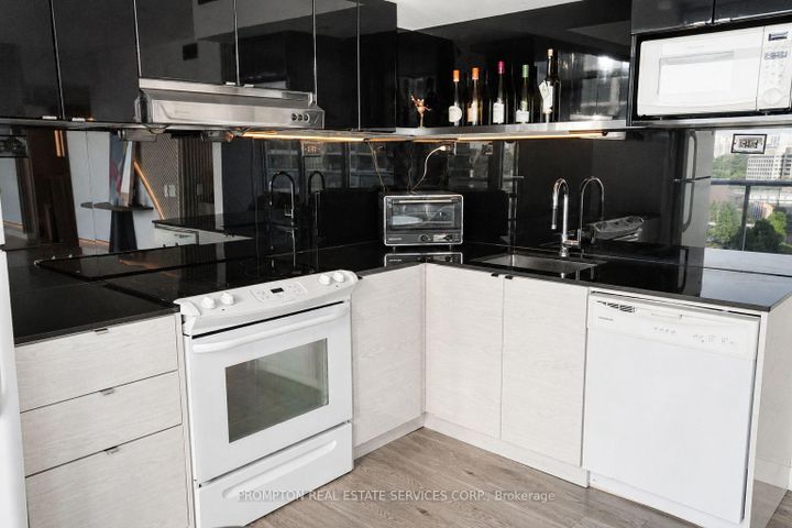 Photo 31 at 717 - 72 Esther Shiner Boulevard, Bayview Village, Toronto