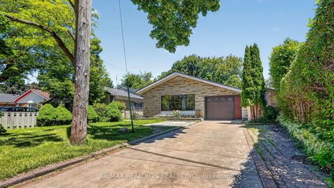 Photo 0 at 8 Bonnechere Crescent, Bendale, Toronto