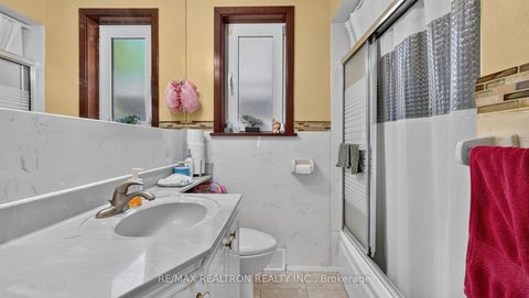 Photo 9 at 8 Bonnechere Crescent, Bendale, Toronto