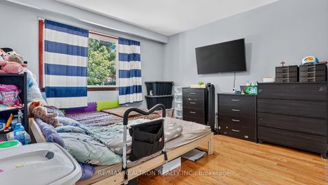 Photo 13 at 8 Bonnechere Crescent, Bendale, Toronto