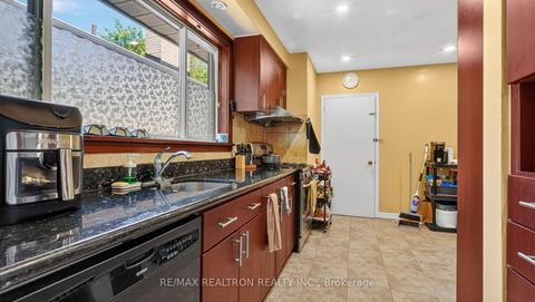 Photo 15 at 8 Bonnechere Crescent, Bendale, Toronto