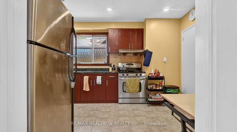 Photo 18 at 8 Bonnechere Crescent, Bendale, Toronto