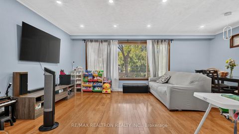 Photo 19 at 8 Bonnechere Crescent, Bendale, Toronto