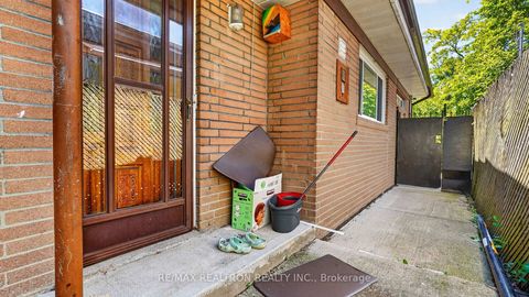 Photo 43 at 8 Bonnechere Crescent, Bendale, Toronto