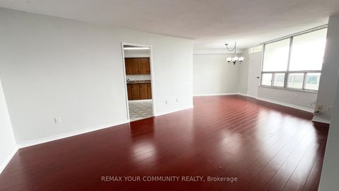 Photo 4 at 1606 - 5 Shady Golfway, Flemingdon Park, Toronto