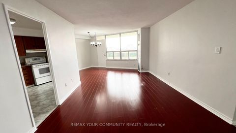 Photo 5 at 1606 - 5 Shady Golfway, Flemingdon Park, Toronto