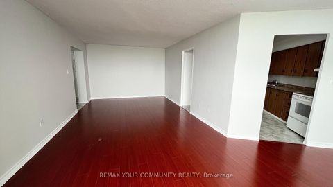 Photo 6 at 1606 - 5 Shady Golfway, Flemingdon Park, Toronto