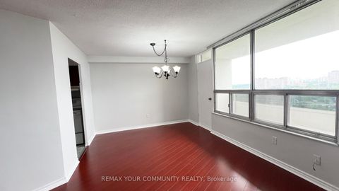 Photo 7 at 1606 - 5 Shady Golfway, Flemingdon Park, Toronto