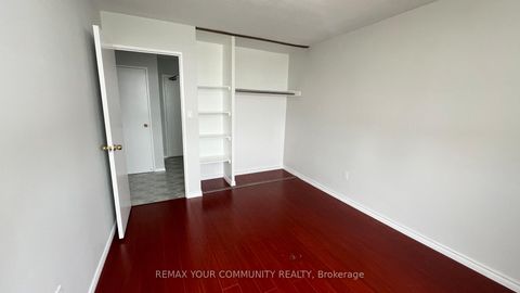 Photo 15 at 1606 - 5 Shady Golfway, Flemingdon Park, Toronto