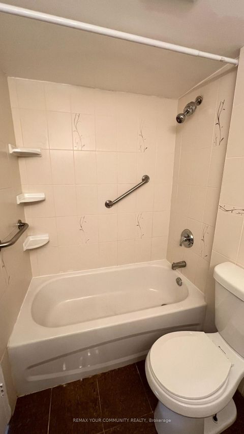 Photo 21 at 1606 - 5 Shady Golfway, Flemingdon Park, Toronto
