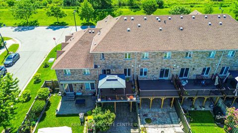 Photo 5 at 22 Lakeridge Drive, Centennial Scarborough, Toronto