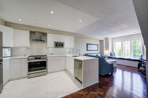 Photo 13 at 22 Lakeridge Drive, Centennial Scarborough, Toronto