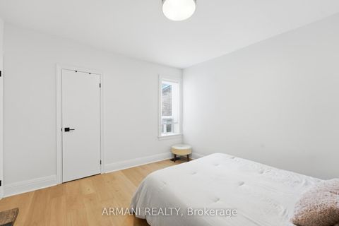 Photo 23 at 918 Ossington Avenue, Junction, Toronto