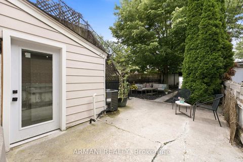 Photo 40 at 918 Ossington Avenue, Junction, Toronto