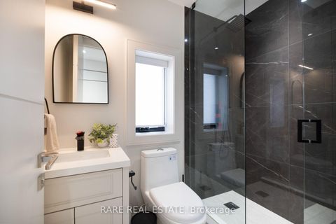 Photo 26 at 61 Shannon Street, Bellwoods, Toronto