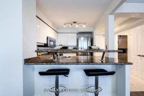 Photo 14 at 1006 - 942 Yonge Street, Annex, Toronto