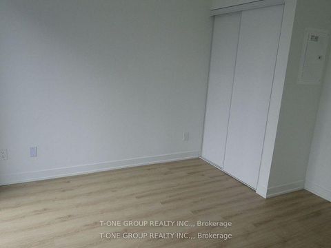 Photo 10 at 902 - 319 Jarvis Street, Moss Park, Toronto