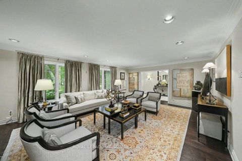 Photo 9 at 57 Wimpole Drive, Windfields, Toronto