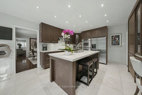 Photo 15 at 57 Wimpole Drive, Windfields, Toronto