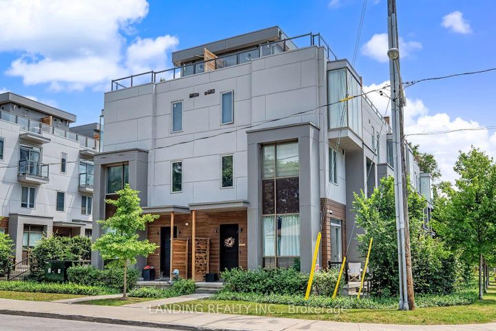 Photo 2 at 7 - 17 Greenbriar Road, Bayview Village, Toronto