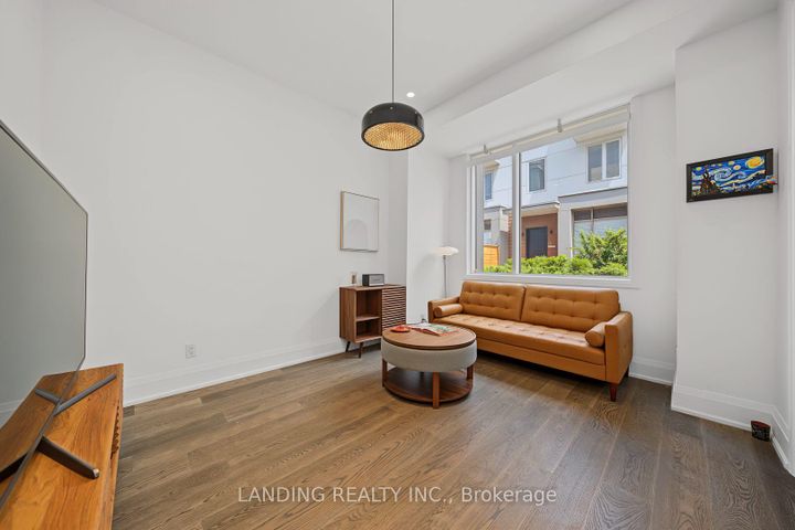 Photo 15 at 7 - 17 Greenbriar Road, Bayview Village, Toronto