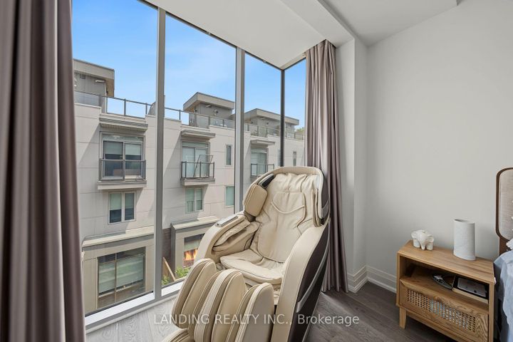 Photo 30 at 7 - 17 Greenbriar Road, Bayview Village, Toronto
