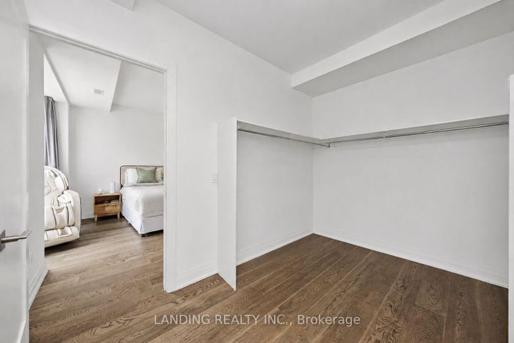 Photo 31 at 7 - 17 Greenbriar Road, Bayview Village, Toronto