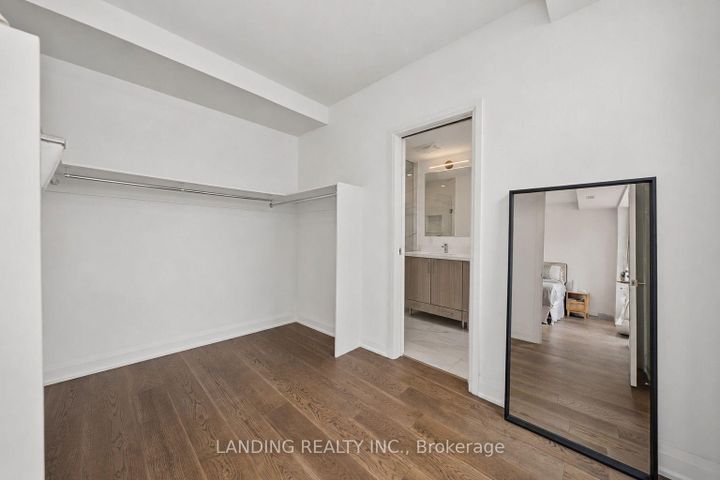 Photo 34 at 7 - 17 Greenbriar Road, Bayview Village, Toronto