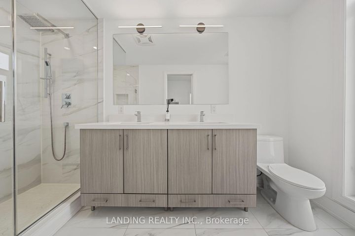 Photo 36 at 7 - 17 Greenbriar Road, Bayview Village, Toronto