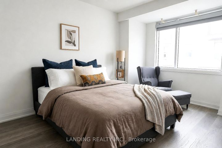 Photo 49 at 7 - 17 Greenbriar Road, Bayview Village, Toronto