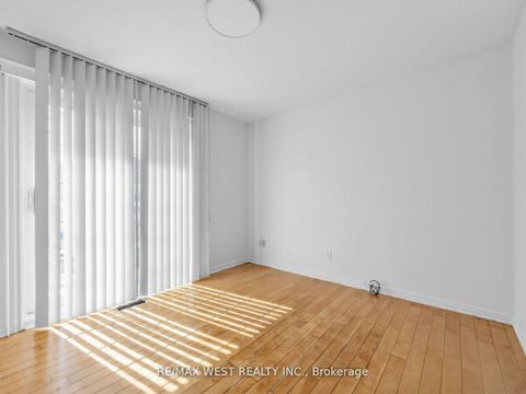 Photo 10 at 578 Bellamy Road N, Woburn, Toronto
