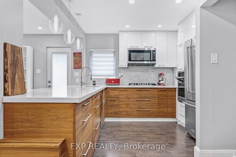 Photo 5 at 160 Cottonwood Drive, Don Mills, Toronto