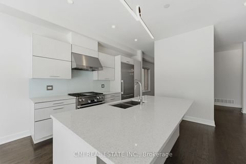 Photo 12 at 392 Farrell Road, Patterson, Vaughan