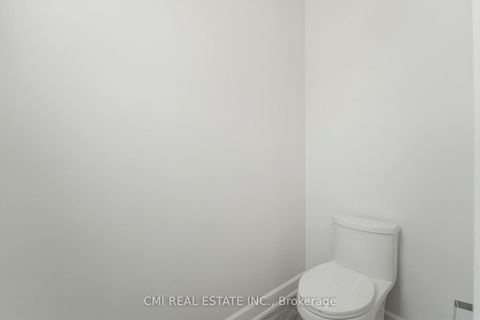 Photo 15 at 392 Farrell Road, Patterson, Vaughan