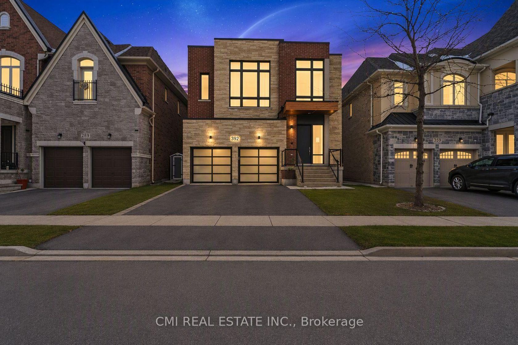 392 Farrell Road, Patterson, Vaughan photo number 2